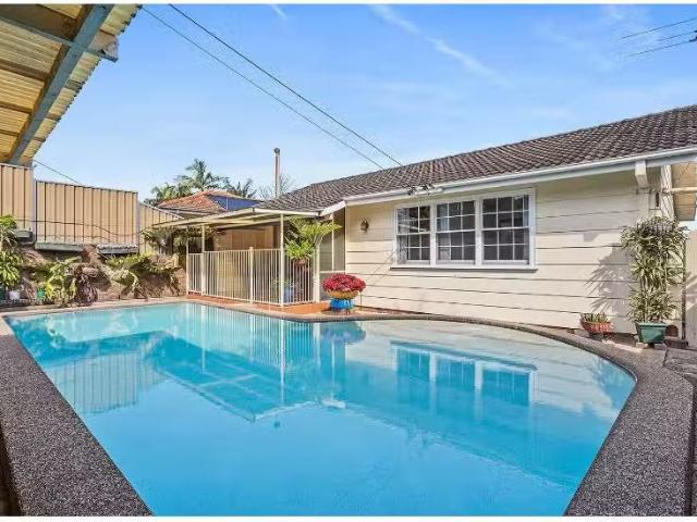 Rental! 19 Frost Parade, Balgownie House for rent Listed by C.