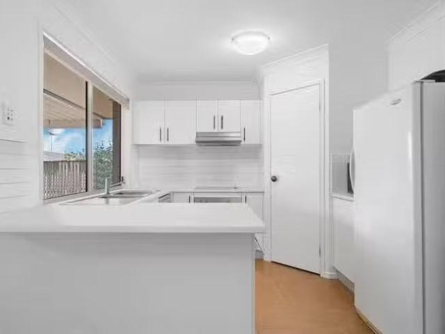 Cheap 19 Honeywood Drive, Fernvale, QLD 4306