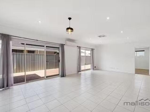 Charming 19 London Link, Aubin Grove, WA 6164