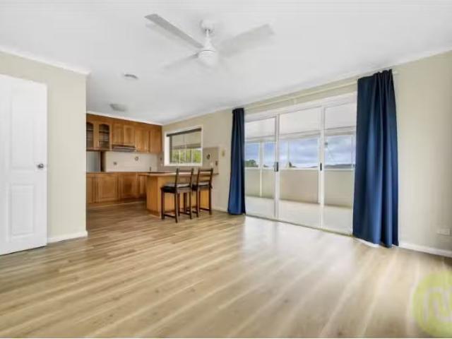 Rental! 19 Mehaffey Crescent, Theodore House for rent Listed.