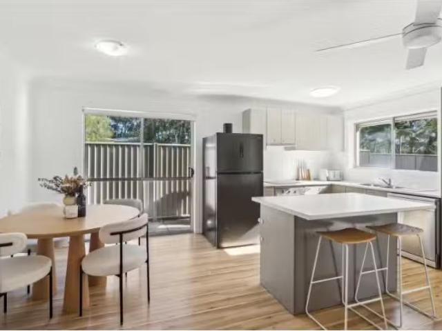 Cheap 19 Pine Crescent, SANDY BEACH House for rent Listed by.