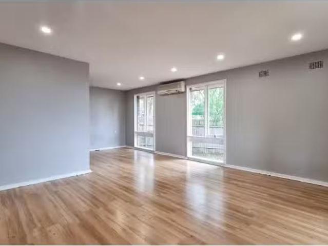 Cheap 19 Rowley Place, AIRDS House for rent Listed by Olivia.