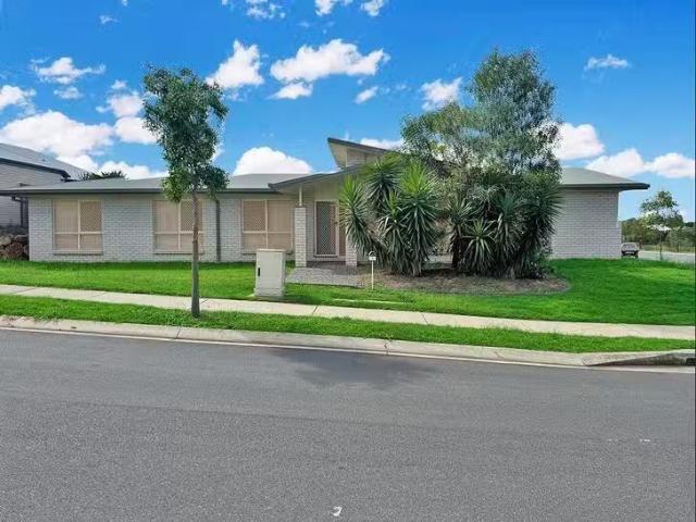 Rental! 1 Myrtle Street, Deebing Heights, QLD 4306