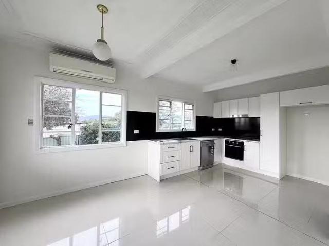 Charming 1 Manning Street, Muswellbrook, NSW 2333