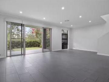 Cozy 1 Aspect Crescent, Glenmore Park Townhouse for rent List.