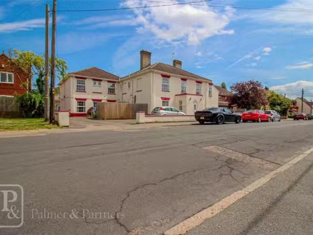 Rental! 1 BA Studio apartment for rent in Weeley Manor, The St.