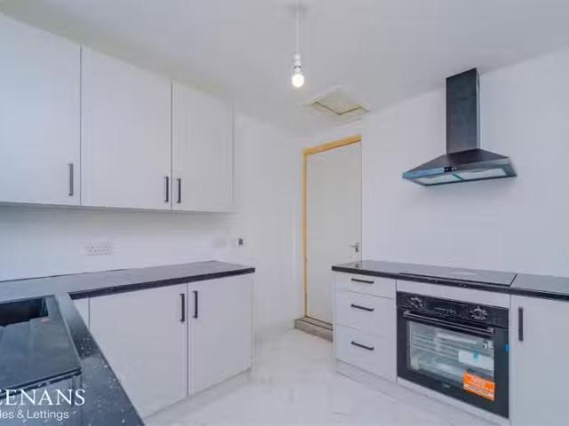 Cozy 1 BA Studio flat for rent in Park Street, Accrington, BB5