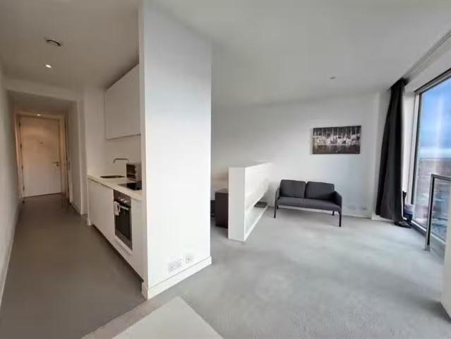 For Rent! 1 BA Studio flat for rent in The Rotunda, 150 New St.