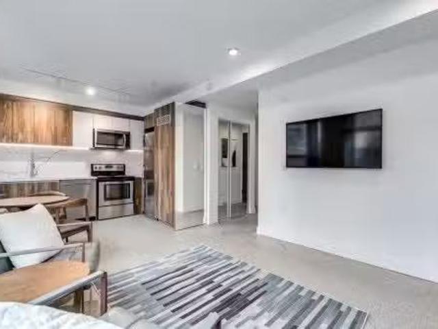 Charming 1 BA 001 1170 Barclay Street, Vancouver, BC, V6E 1H1.