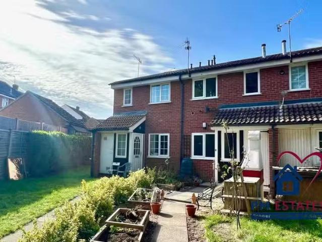 Just in! 1 BA 1 bedroom terraced house for rent in Ashdale, Bi.