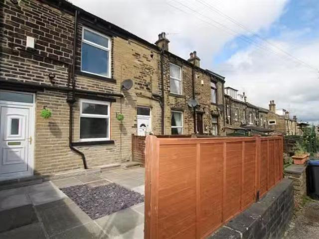 Deal! 1 BA 1 bedroom terraced house for rent in Edgar Street.