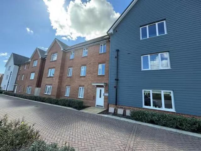 For Rent! 1 BA 1 bedroom apartment for rent in 2 Maybird Place.