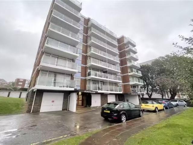 Rental! 1 BA 1 bedroom apartment for rent in Arlington House.