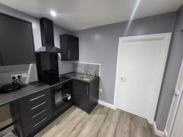 Nice 1 BA 1 bedroom apartment for rent in Bridgnorth Road, Wol.