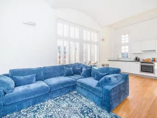 Rental! 1 BA 1 bedroom apartment for rent in London Court, Bre.