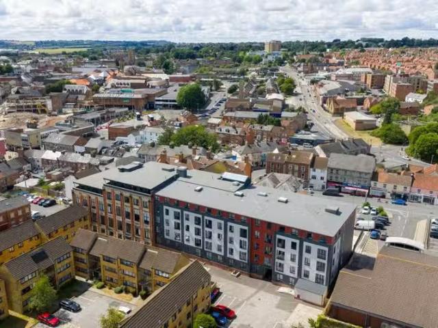 Deal! 1 BA 1 bedroom apartment for rent in Newton Road, Yeovil.