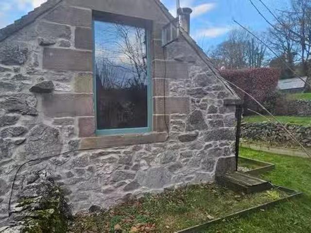 For Rent! 1 BA 1 bedroom barn conversion for rent in The Green.