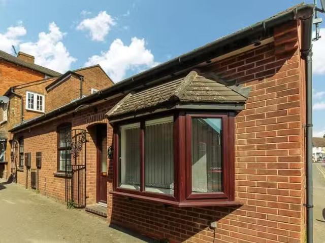 Cozy 1 BA 1 bedroom cottage for rent in Chickabiddy Lane, Sout.