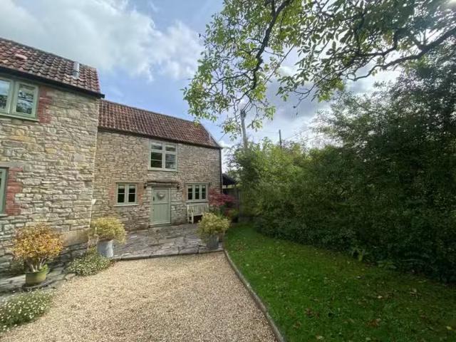 Cheap 1 BA 1 bedroom cottage for rent in Henton, Wells, BA5
