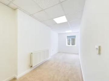 Rental! 1 BA 1 bedroom flat for rent in Main Street, Bingley.