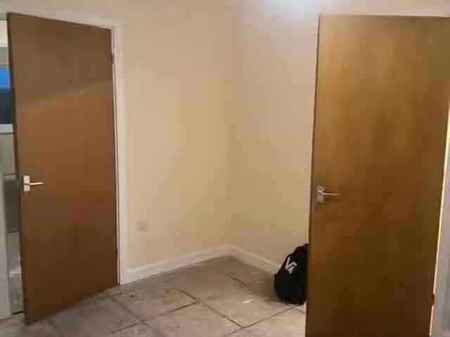 Charming 1 BA 1 bedroom flat for rent in Middleham Court, Brad.