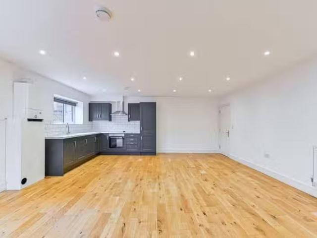 Cozy 1 BA 1 bedroom flat for rent in Moorfield Road, Orpington.