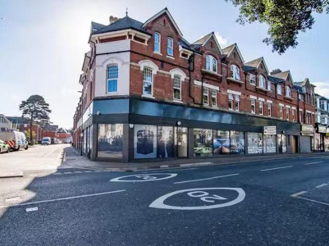 Nice 1 BA 1 bedroom flat for rent in Christchurch Road, Bourne.