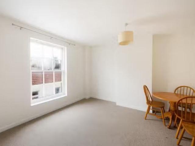 Nice 1 BA 1 bedroom flat for rent in Clifton Road, Clifton, BS8
