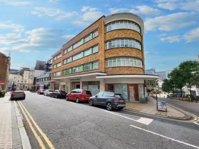 Cozy 1 BA 1 bedroom flat for rent in Post Office Road, Bournem.