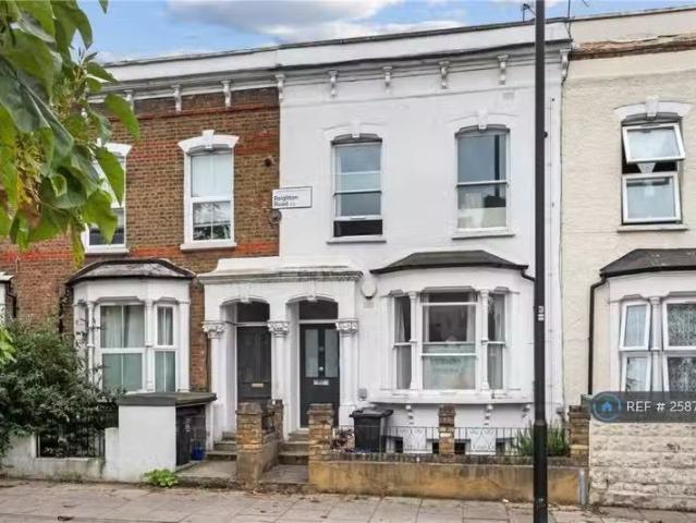 Rental! 1 BA 1 bedroom flat for rent in Reighton Road, London.