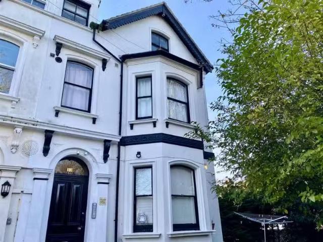 For Rent! 1 BA 1 bedroom flat for rent in St Georges Road, Sel.