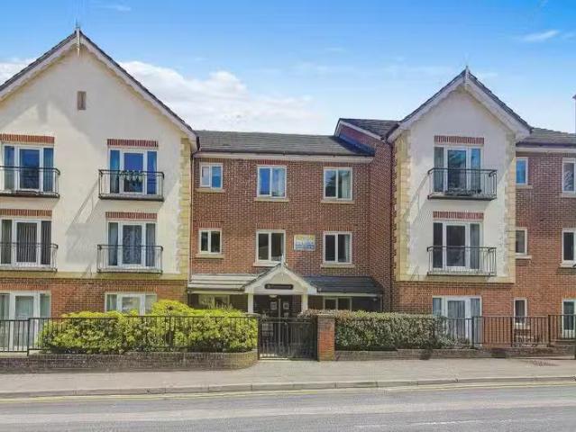 Cozy 1 BA 1 bedroom flat for rent in Stafford road, CR3