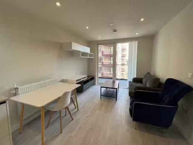 For Rent! 1 BA 1 bedroom flat for rent in Taro Apartments, Eas.