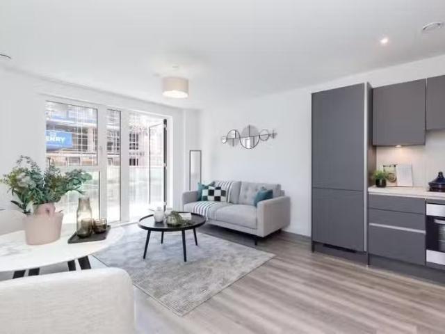 Rental! 1 BA 1 bedroom flat for rent in Thunderer Street, Lond.