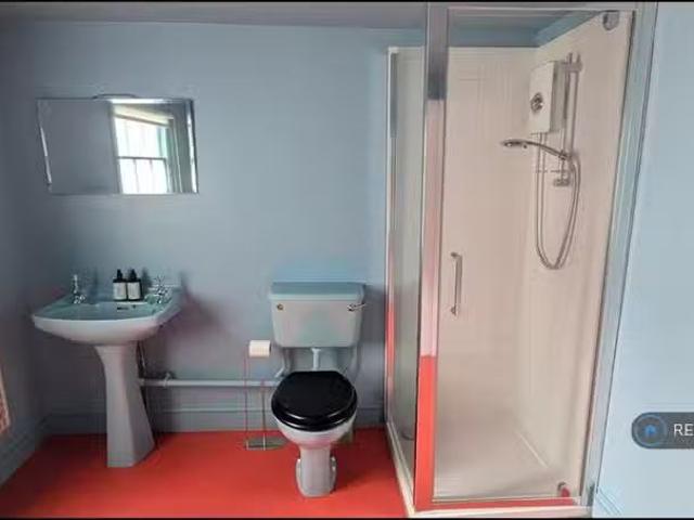 Cozy 1 BA 1 bedroom flat for rent in Union Crescent, Margate.