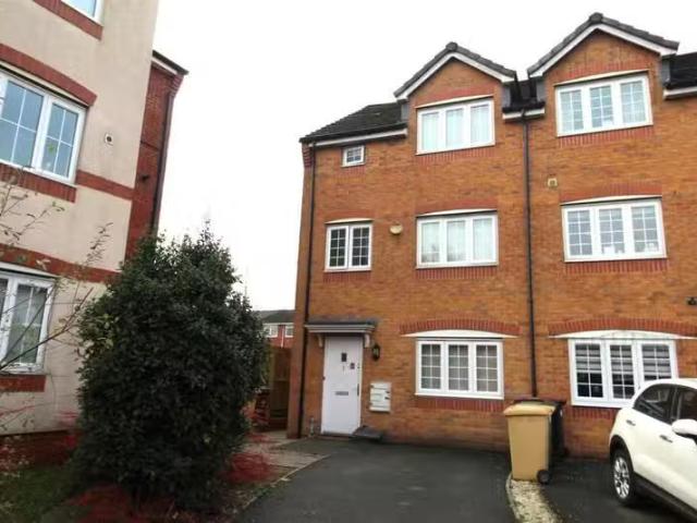 Unique 1 BA 1 bedroom house share for rent in Corn Mill Drive.
