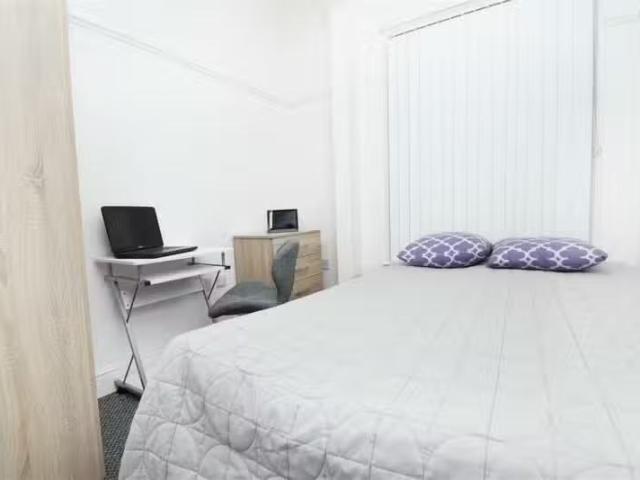 Charming 1 BA 1 bedroom house share for rent in St. Matthew St.