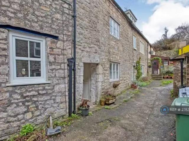 New 1 BA 2 bedroom terraced house for rent in Lower Downside.