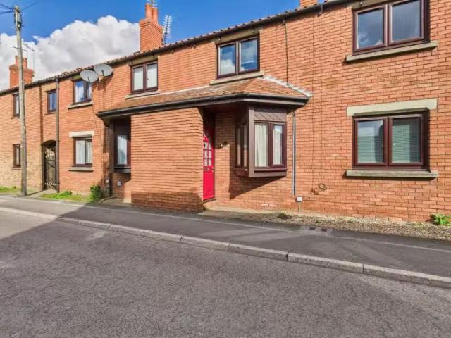 Unique 1 BA 2 bedroom terraced house for rent in Newport, Bart.