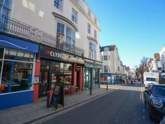 Just in! 1 BA 2 bedroom apartment for rent in St. James's Stre.