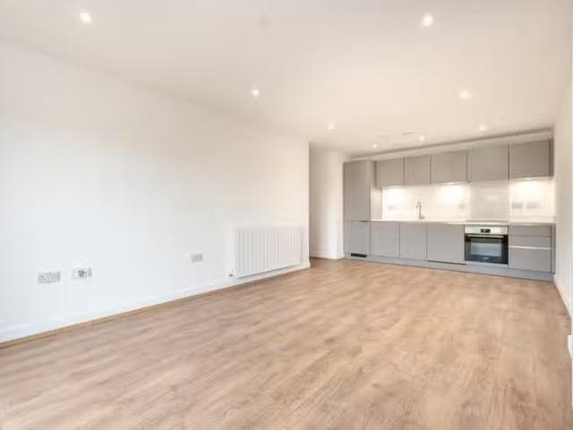 New 1 BA 2 bedroom apartment for rent in Well Farm Road Whytel.