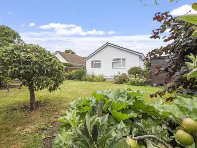 Cozy 1 BA 2 bedroom bungalow for rent in Weymouth, Dorset, DT3