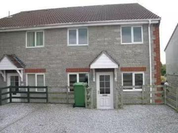 Just in! 1 BA 2 bedroom detached house for rent in Hill View C.