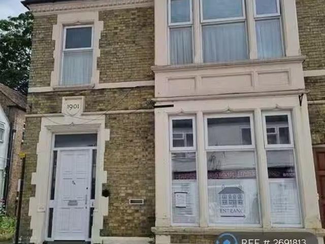Rental! 1 BA 2 bedroom flat for rent in Main Street, Littlepor.
