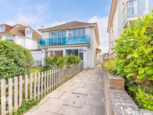 Cozy 1 BA 2 bedroom flat for rent in Warren Edge Road, Southbo.