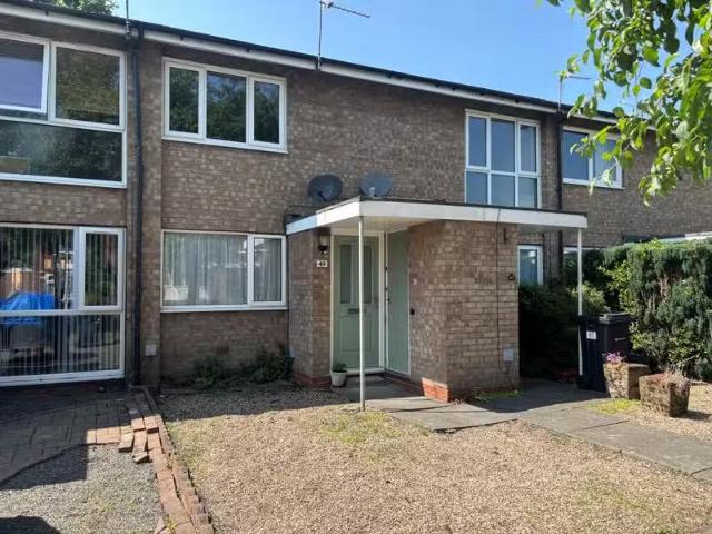 New 1 BA 2 bedroom maisonette for rent in Redwood Croft, Kings.