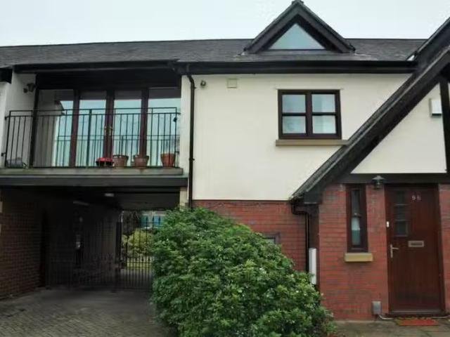 Nice 1 BA 2 bedroom semi detached house for rent in Sophia Wal.