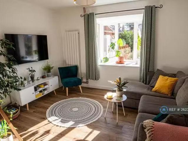 For Rent! 1 BA 2 bedroom semi detached house for rent in The R.
