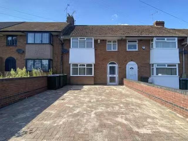 Charming 1 BA 3 bedroom terraced house for rent in Belgrave Ro.