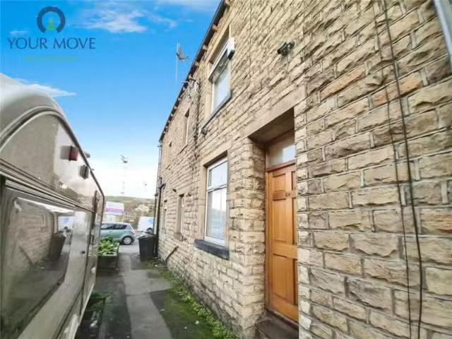 Unique 1 BA 3 bedroom terraced house for rent in Byrl Street.